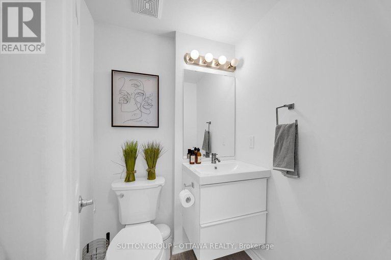 28912115/313-stoneway-drive/barrhaven-east/ottawa/ontario/K2G6E7_24