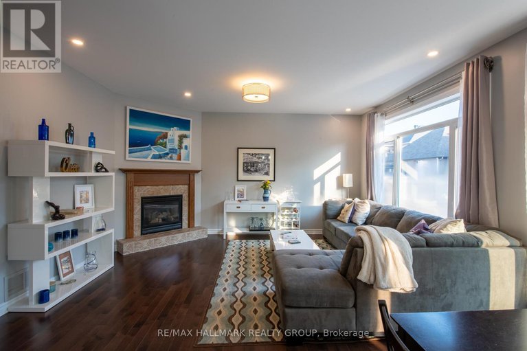 28553250/217-fountainhead-drive/mer-bleuebradley-estatesanderson-park/ottawa/ontario/K1W0C2_16