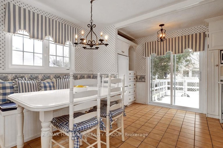 29514982/2185-bickerton-avenue/beacon-hill-north/ottawa/ontario/K1J6Y2_14