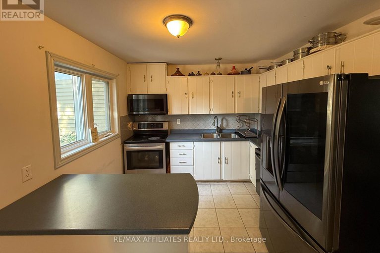 28764213/295-pintail-terrace/chatelaine-village/ottawa/ontario/K1E1Z9_9