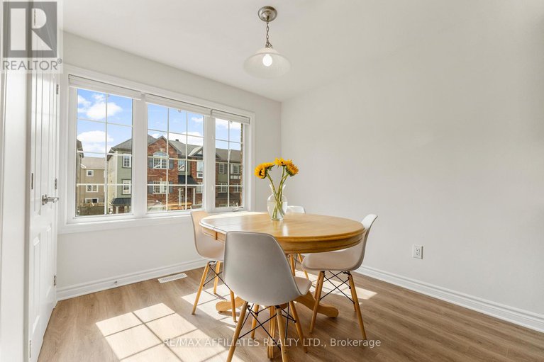 28808189/407-coldwater-crescent/emerald-meadowstrailwest/ottawa/ontario/K2M0J3_18