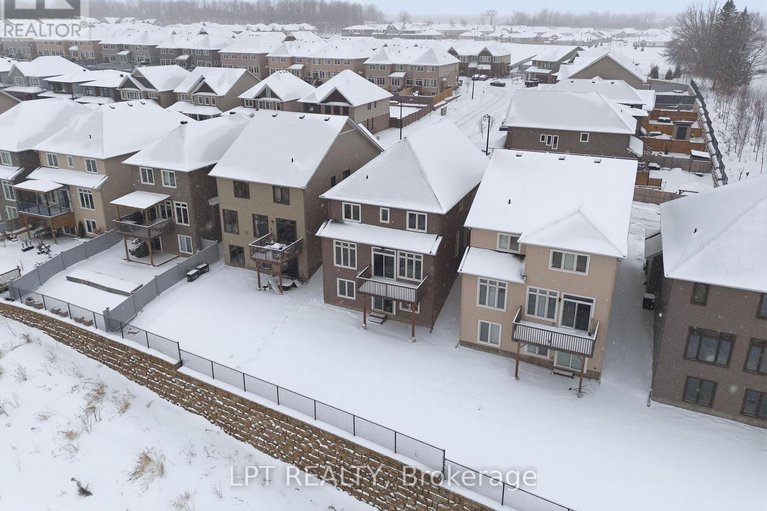 29261892/132-bonne-renommee-avenue/camelot/ottawa/ontario/K4A5J8_34
