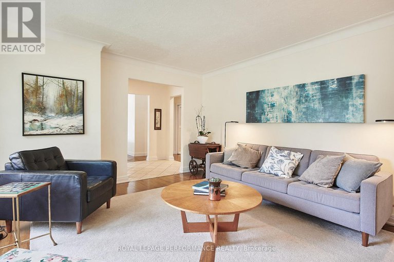 29341619/364-cunningham-avenue/alta-vistafaircrest-heights/ottawa/ontario/K1H6B4_6