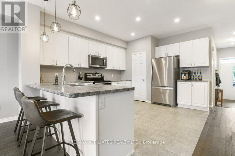 28576787/80-riddell-street/carleton-place/ontario/K7C0J8_14