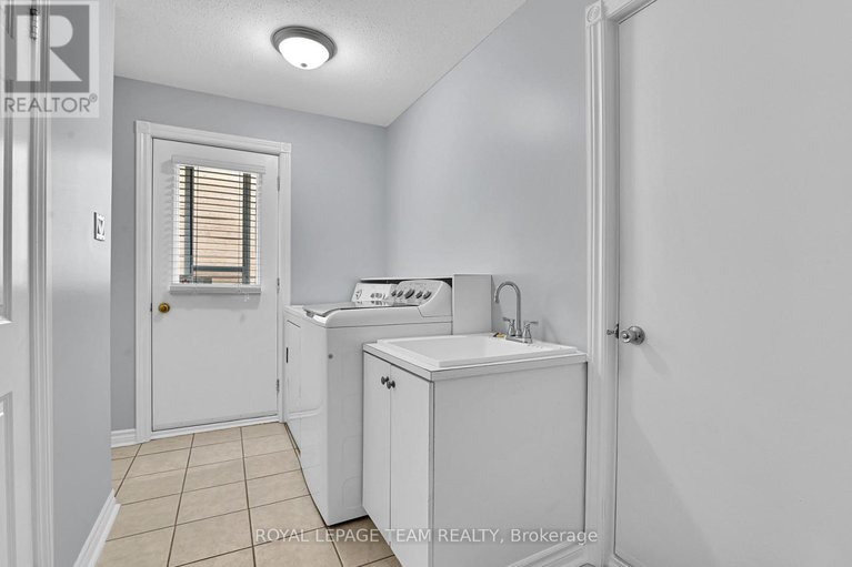 28179012/1728-smithers-crescent/chateauneuf/ottawa/ontario/K1C4X2_10