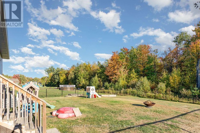 28969213/242-roxanne-street/clarencerockland-twp/clarence-rockland/ontario/K0A1N0_31