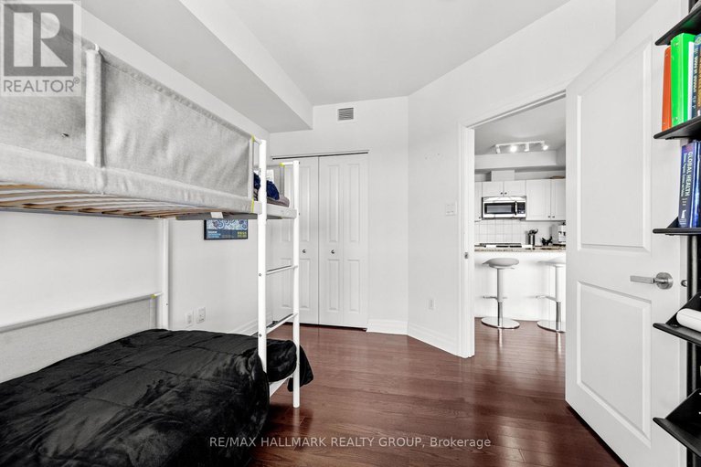28605447/1304-90-landry-street/vanier/ottawa/ontario/K1L0A9_25
