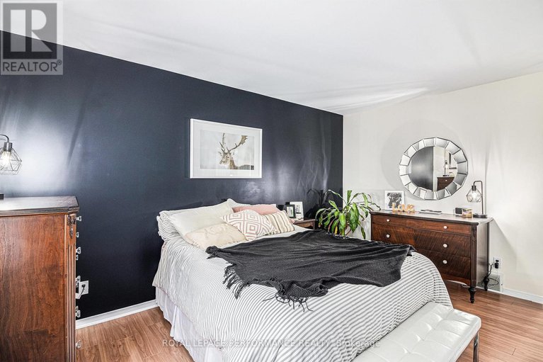 28804452/66-front-street/finch/north-stormont/ontario/K0C1K0_19
