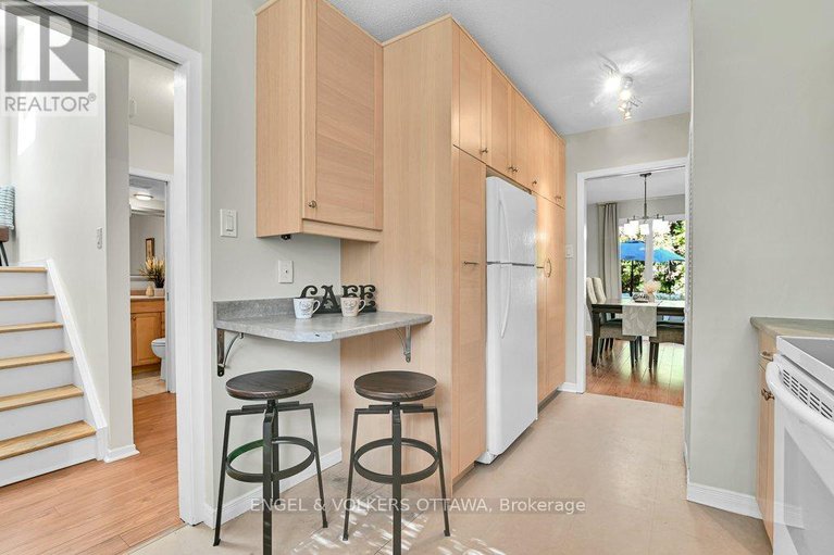 28990233/16-525-hilson-avenue/westborohampton-park/ottawa/ontario/K1Z6C9_9