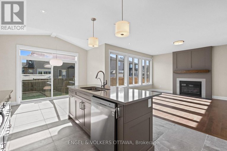 29081106/122-helen-rapp-way/blossom-parkkemp-parkfindlay-creek/ottawa/ontario/K1T0N4_15