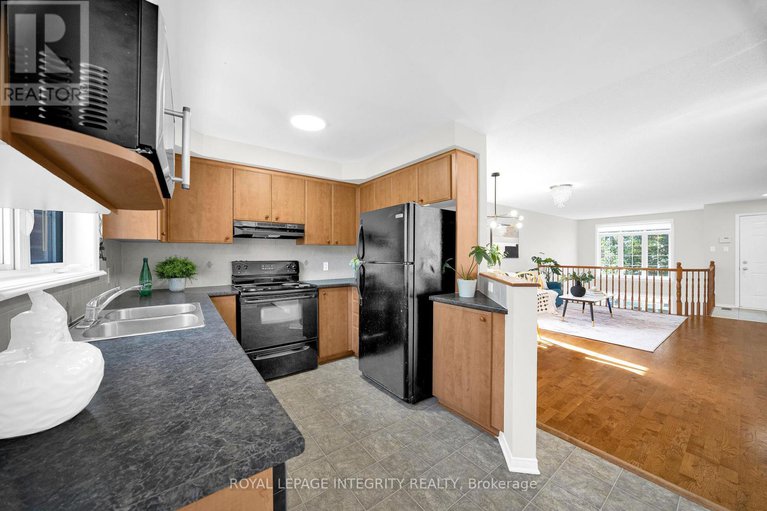 28891064/140-70-edenvale-drive/beaverbrook/ottawa/ontario/K2K3N6_13