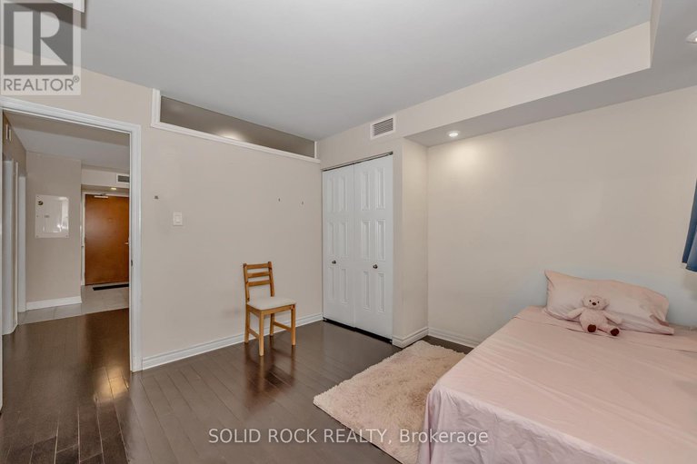 28361578/306-195-besserer-n/sandy-hill/ottawa/ontario/K1N0B6_11