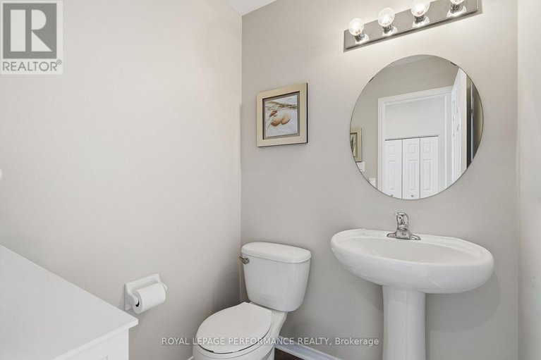 29611757/112-jade-street/town-of-rockland/clarence-rockland/ontario/K4K0C8_4