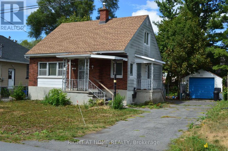 28849101/1241-collins-avenue/ridgemont/ottawa/ontario/K1V6C9_1