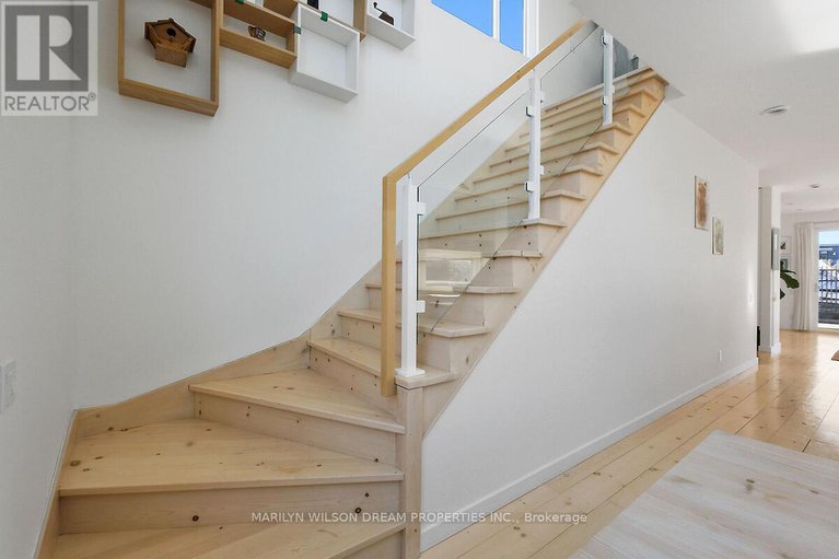 28122236/67-pinhey-street/hintonburg/ottawa/ontario/K1Y1T5_16