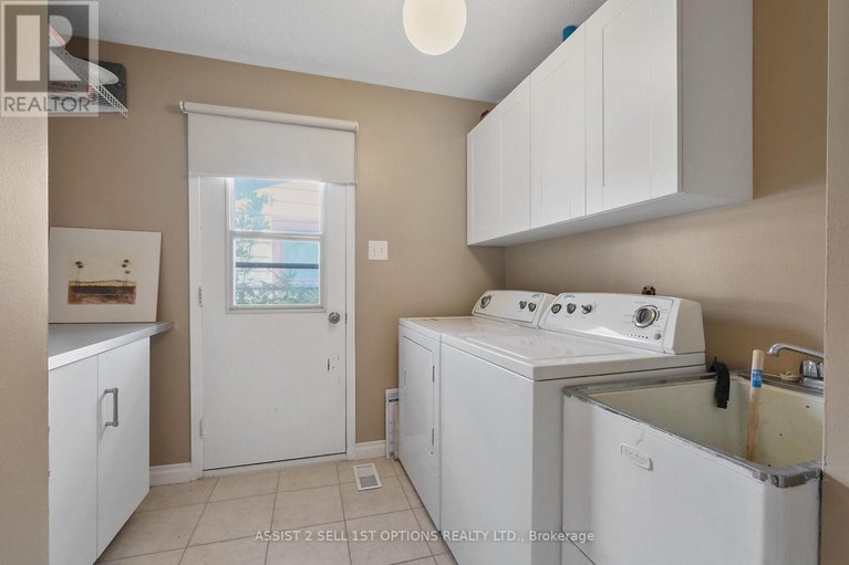 28876727/20-colfax-street/craig-henrywoodvale/ottawa/ontario/K2G0W5_18