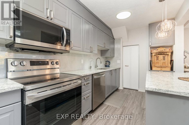 28939724/18-2640-draper-avenue/redwood-park/ottawa/ontario/K2H7A1_8