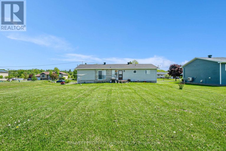28414089/2954-gagne-road/clarencerockland-twp/clarence-rockland/ontario/K0A2A0_14