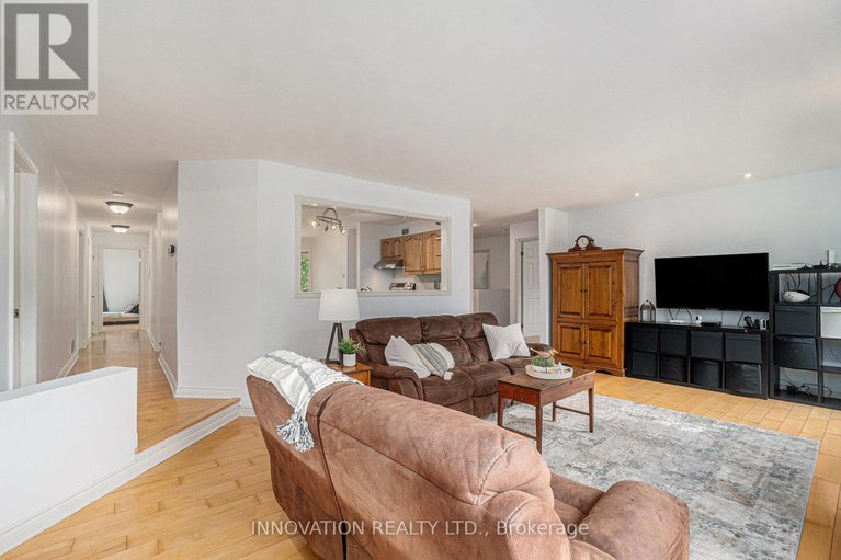 28585219/7-emily-lauren-crescent/kemptville/north-grenville/ontario/K0G1J0_3