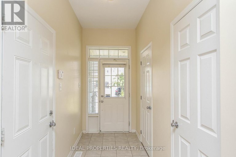 28714023/565-pepperville-crescent-n/emerald-meadowstrailwest/ottawa/ontario/K2M0E6_3