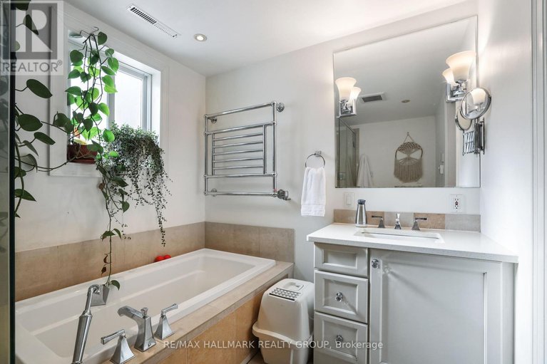28431922/208-210-renouf-avenue/overbrook/ottawa/ontario/K1K3T1_38