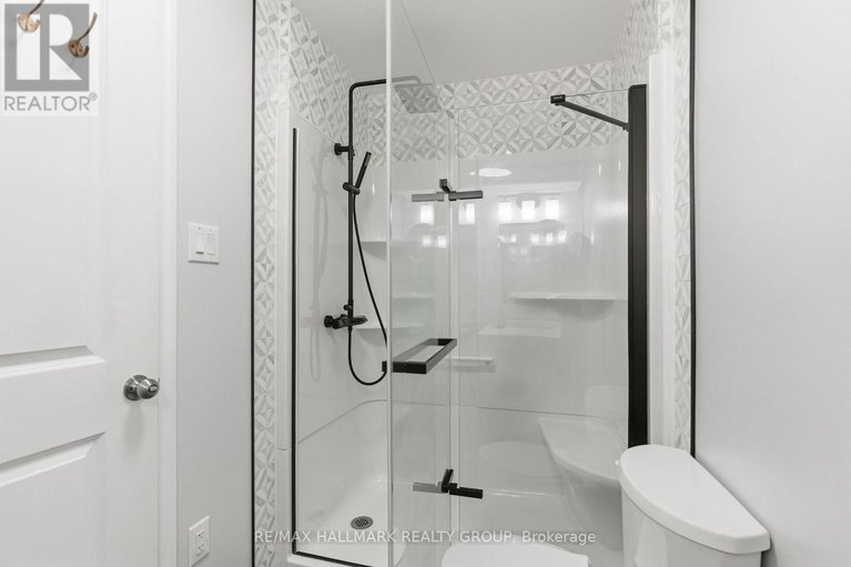 29039131/677-sunburst-street/leitrim/ottawa/ontario/K1T0L2_28