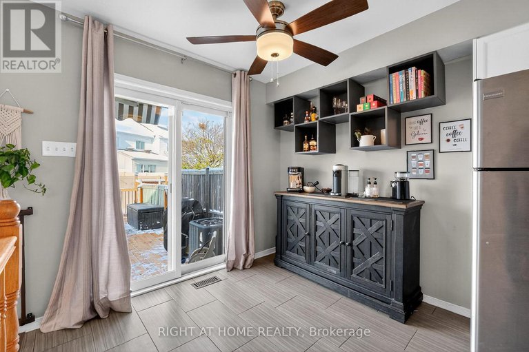 29164744/812-nesting-way/fallingbrookgardenway-south/ottawa/ontario/K4A3X2_13