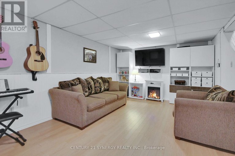 28283837/19-seabrooke-drive/glencairnhazeldean/ottawa/ontario/K2L2H8_33