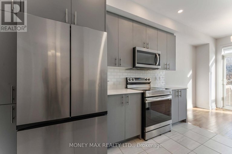 29471727/623-knotridge-street/mer-bleuebradley-estatesanderson-park/ottawa/ontario/K1W0C7_7