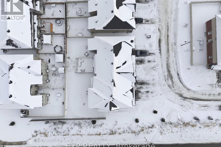 29194137/687-capricorn-circle/riverside-southgloucester-glen/ottawa/ontario/K4M0J5_37