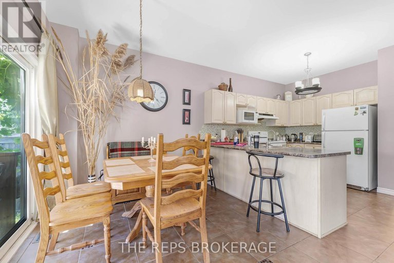 29154680/97-black-bear-way/stittsville-south/ottawa/ontario/K2S2G6_8