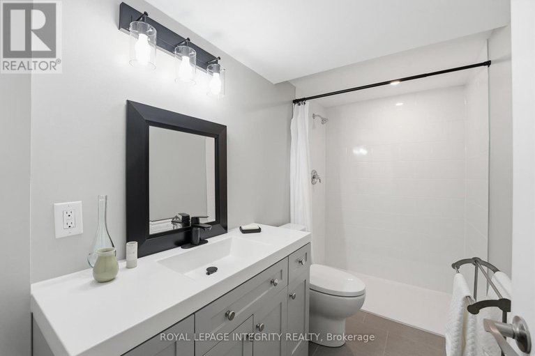 29623977/211-cooks-mill-crescent/riverside-south/ottawa/ontario/K1V2N1_40