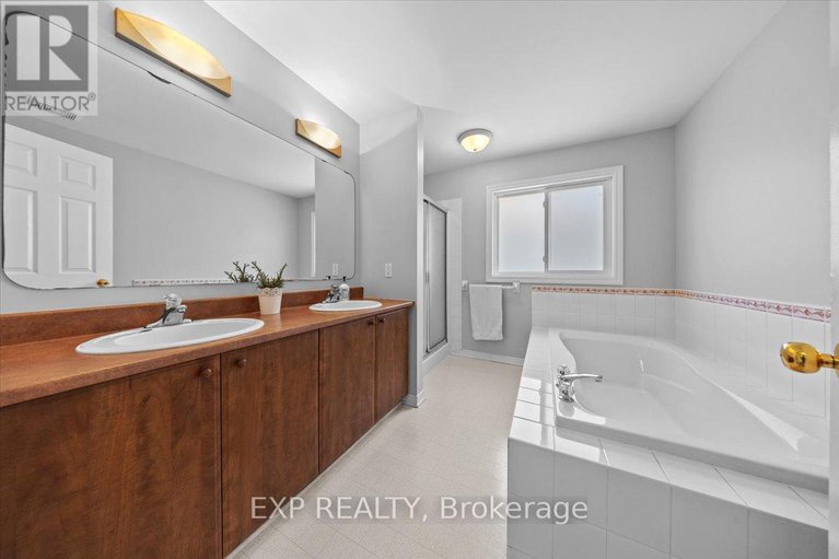 28638637/60-golders-green-lane/longfields/ottawa/ontario/K2J5G2_32