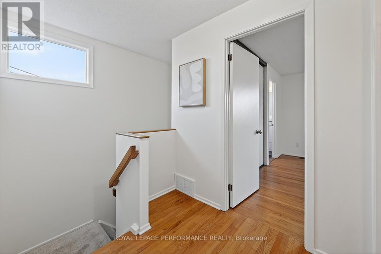 29046613/19-ancroft-court/tanglewood/ottawa/ontario/K2G4A5_18