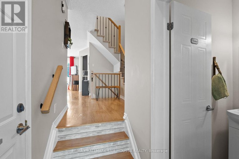 28791611/763-hancock-crescent/fallingbrookridgemount/ottawa/ontario/K4A3N1_5