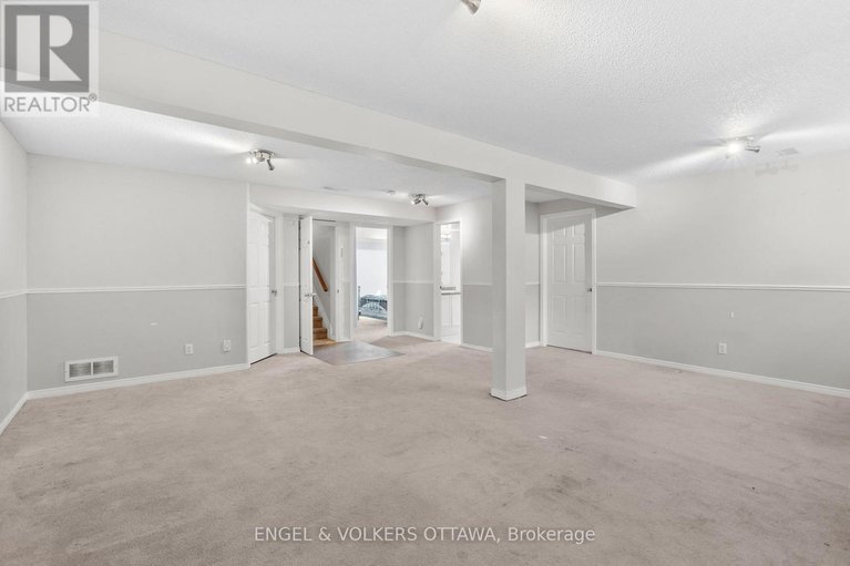28745493/128-grandpark-circle/hunt-club-park/ottawa/ontario/K1G6R5_26
