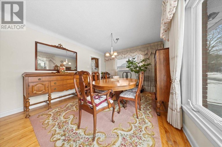 29481876/1075-secord-avenue/billings-bridge/ottawa/ontario/K1H8C7_8