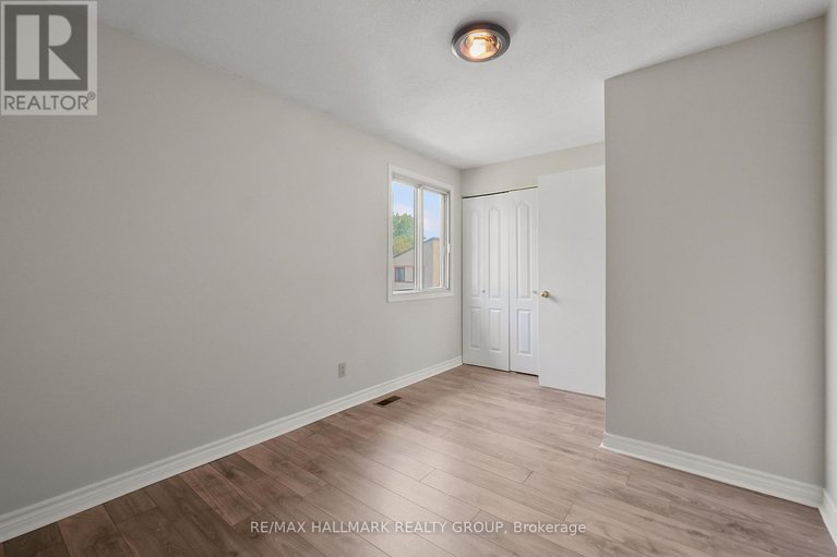 28817902/9-1483-bethamy-lane/beacon-hill-south/ottawa/ontario/K1J8P7_30