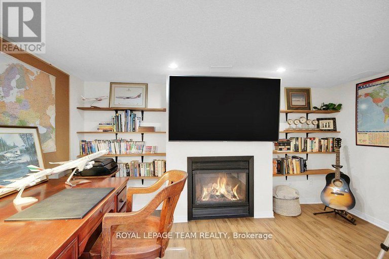 29688479/19-fieldberry-private/stonebridge/ottawa/ontario/K2J5E7_36