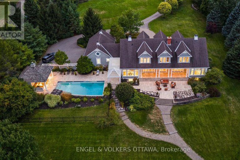 29571244/6029-rideau-valley-drive-n/manotick-south-to-roger-stevens/ottawa/ontario/K4M1B3_44