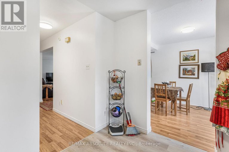 28285105/677-mathieu-way/fallingbrookpineridge/ottawa/ontario/K4A2R6_7