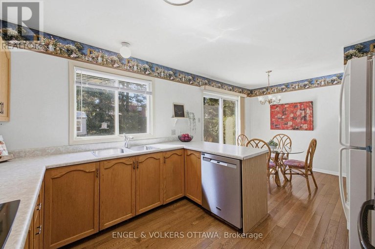 29641175/17-durbin-court/katimavik/ottawa/ontario/K2L3T7_15