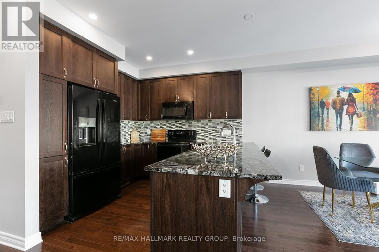 29420686/813-miikana-road/blossom-parkkemp-parkfindlay-creek/ottawa/ontario/K1X0G5_12