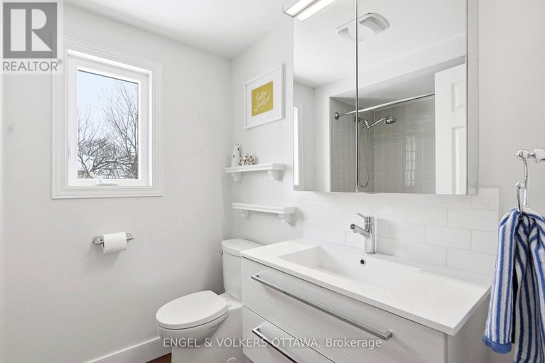 29571966/12-mancil-drive/knollsbrook/ottawa/ontario/K2J2J5_33