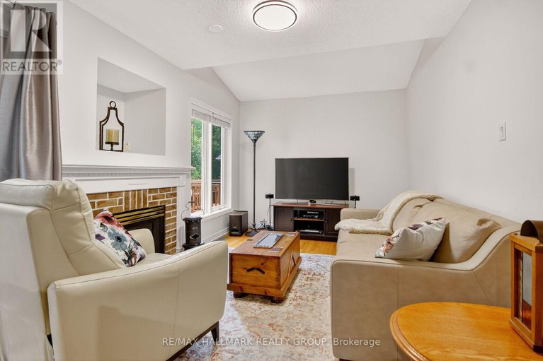 28900489/92-stonemeadow-drive/bridlewood/ottawa/ontario/K2M2M3_13