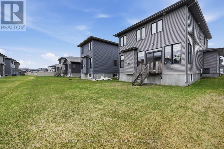 29613574/441-sterling-avenue/clarencerockland-twp/clarence-rockland/ontario/K4K0M5_35