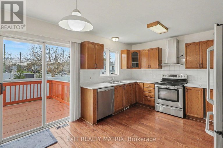 29641183/2829-gothwood-place/sawmill-creektimbermill/ottawa/ontario/K1T2V4_9