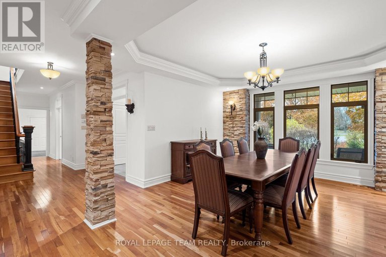 29096709/7-sara-court/fallowfield/ottawa/ontario/K2R1E2_18