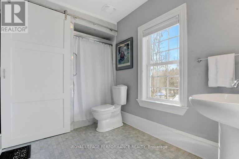 28607990/93-craig-street/village-of-russell/russell/ontario/K4R1A2_42