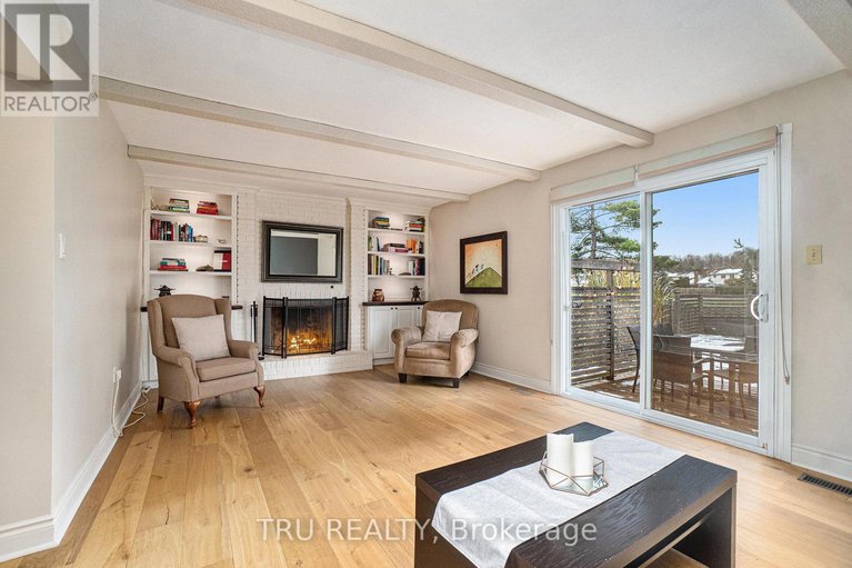 29348348/1719-meadowview-crescent-n/convent-glen-south/ottawa/ontario/K1C1T9_15